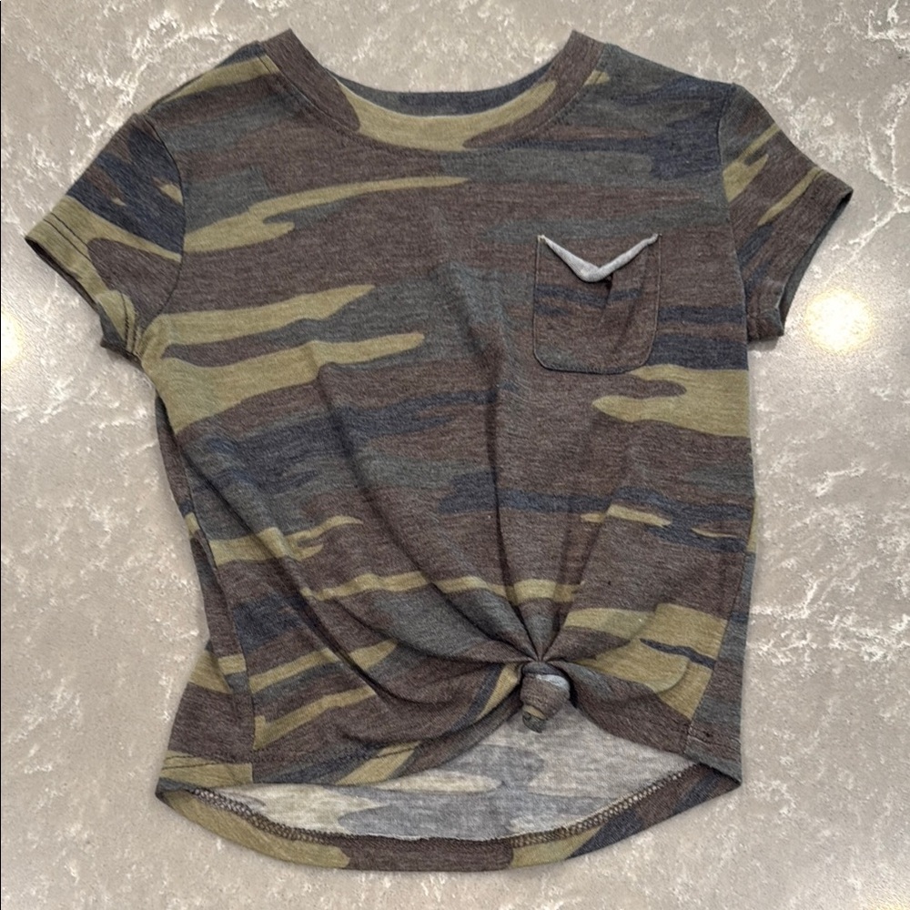 GB Girls Pink Def Leopard Graphic Tee and Camouflage Knot Top Like New - Picture 5 of 7